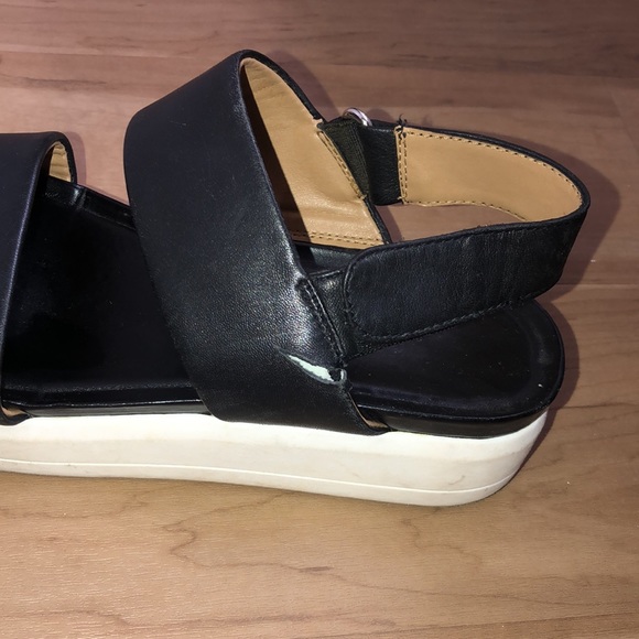 Sandals - Picture 6 of 6